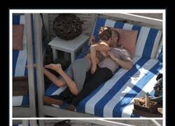 Enlace a Ser famoso significa no tener intimidad