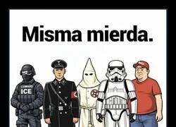 Enlace a Lo mismo bajo el uniforme