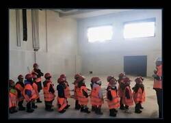 Enlace a Si no naciste con 10 años de experiencia, no insistas