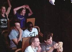 Enlace a Mientras vosotros gritáis, yo no respiro