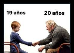 Enlace a Con 20 ya pides cita para existir