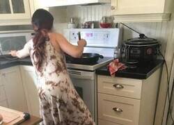 Enlace a Lo llamo ‘cocina interactiva’: si lloras, te doy al play con el pie