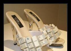 Enlace a Véase entonando la canción de la chica yéyé