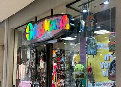 Enlace a Tiendas de los 2000 que marcaron una época y que las echamos de menos