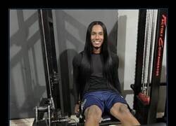 Enlace a Venía a ponerme fuerte y me he puesto el pelo liso