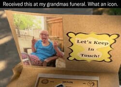 Enlace a Mi abuela: “cualquier cosa, me invocas”