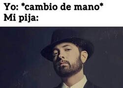 Enlace a Cambio de mano y mi pija: ¿quién eres?