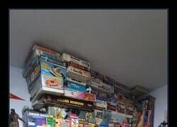 Enlace a Cuando tu hobby ocupa más metros que tu vida adulta y aún quieres otra vitrina