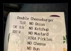 Enlace a Creo que le faltan pepinillos