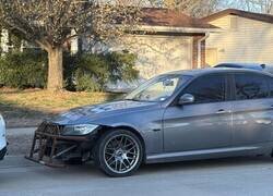 Enlace a Aparentemente, mi vecino se está preparando para un escenario al estilo de Mad Max