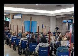 Enlace a Bienvenidos a Florida (imagen tomada en el aeropuerto PBI)