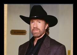 Enlace a DEP Chuck Norris, no murió, la muerte vino a suplicarle que la visitara