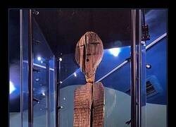 Enlace a La escultura de madera más antigua del mundo: el ídolo de Shigir, con 12.500 años de antigüedad.