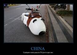 Enlace a Esta moto vista en Suzhou, China, nunca pasaría la ITV en España