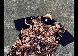 Enlace a Alucinante con lo que se puede hacer con una camiseta y lejía