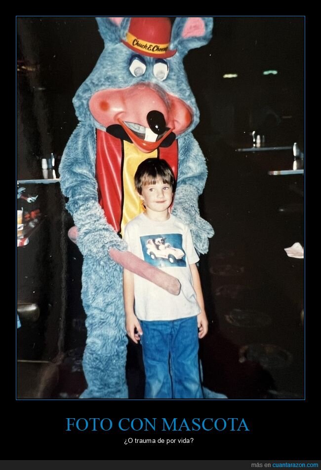 infancia,disfraz,restaurante,terror,nostalgia