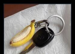 Enlace a Tengo un llavero de banana y se puede pelar