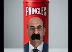 Enlace a Un funcionario turco se ha convertido en una sensación en las redes sociales por su bigote