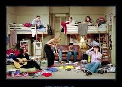 Enlace a Los protagonistas tendrían que hacer la serie compartiendo habitación