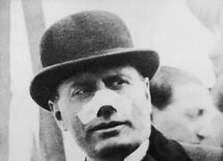 Enlace a Benito Mussolini se vendó la nariz tras un atentado en 1926