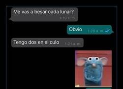 Enlace a Igualmente la besaría