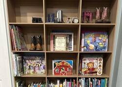 Enlace a No me había dado cuenta de cuántos libros para niños teníamos esparcidos por toda la casa hasta que compré esta estantería