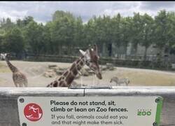 Enlace a El cartel que veo en el zoológico de Dublín, en Irlanda, ¿tiene sentido?