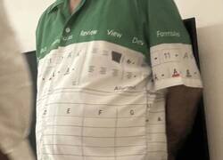 Enlace a La camisa que solo un desarrollador usaría sin ironía