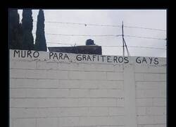 Enlace a Y así fue cómo la pared se quedó blanca
