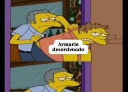 Enlace a Mi armario tiene memoria muscular del caos