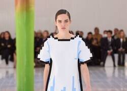 Enlace a No es IA, es una colección de ropa pixelada de Loewe