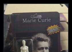 Enlace a Una figura muy realista de Marie Curie