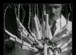 Enlace a Las máquinas eléctricas para hacer permanentes de la década de 1920