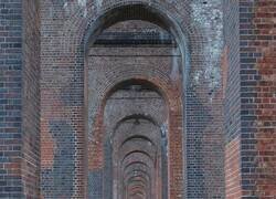 Enlace a El viaducto de Ouse Valley, con sus 37 arcos, fue terminado en 1842