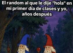 Enlace a La maldición del primer contacto social