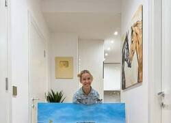 Enlace a Conoce a Dejana Nezic, una pintora serbia que crea arte sin usar sus manos