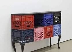 Enlace a Lujo es tener patas elegantes en un mueble de cajas