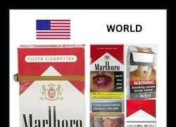 Enlace a Así es como se ven los cigarrillos Marlboro en los Estados Unidos y en el resto del mundo