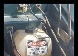 Enlace a Cuando la máquina dice 'hecho en Inglaterra', desconfía