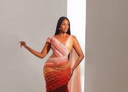 Enlace a La representante de Uganda lució un vestido diseñado para representar las siete capas que intervienen en una cesárea