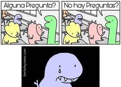 Enlace a Pobre TRex, nadie vio su bracito