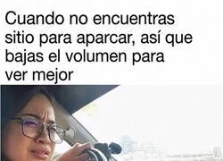 Enlace a Bajo el volumen porque mis ojos necesitan silencio para funcionar