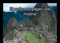 Enlace a Llorando en Machu Picchu por el sueldo que le falta