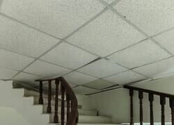 Enlace a Escalera elegante para subir directo a ningún lado