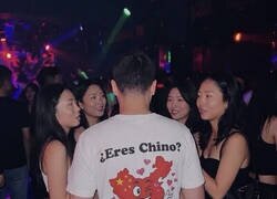 Enlace a Camiseta de diplomático internacional nivel discoteca