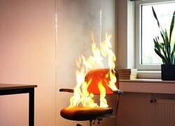 Enlace a Así queda la silla después de una jornada de trabajo