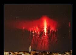 Enlace a Fotografían duendes rojos sobre el cielo de Francia