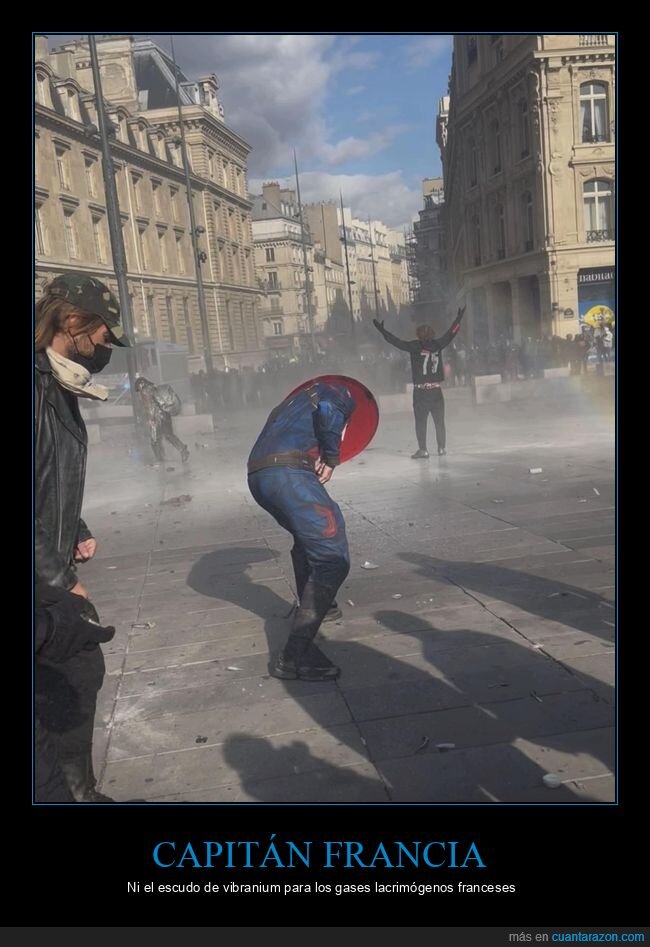 Capit&aacute;n Am&eacute;rica,protesta,Par&iacute;s,disfraz,manifestaci&oacute;n