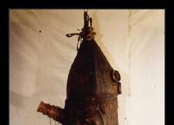 Enlace a El traje de buceo más antiguo del mundo, hecho de piel de ternero en el siglo XVIII