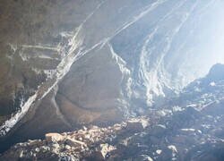 Enlace a Son Doong, la cueva más grande del mundo, tiene su propia selva y su propio clima